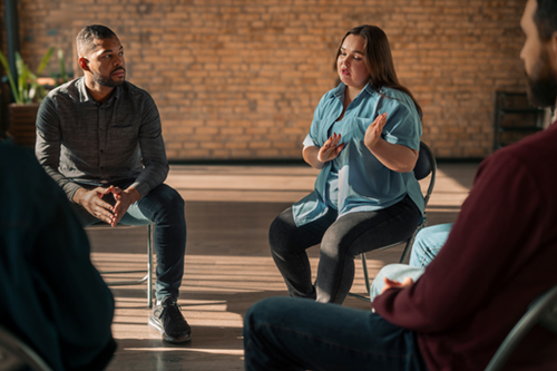 Beneficios de acudir a un centro de rehabilitación en centro vivir ecuador